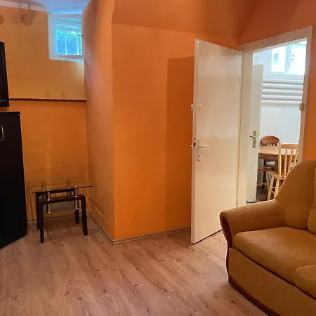 Suterena U Urszuli Z Parkingiem & Ogrodem Apartamento Sopot