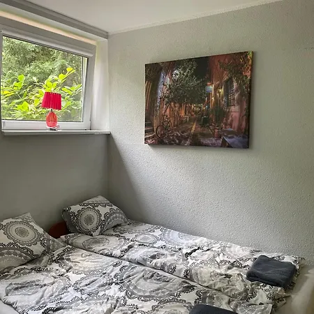 Suterena U Urszuli Z Parkingiem & Ogrodem Apartamento *