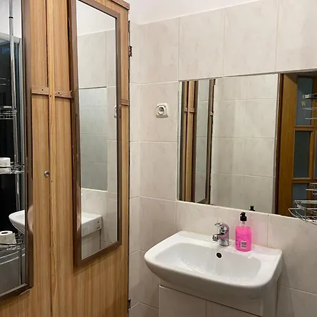 Apartment Suterena U Urszuli Z Parkingiem & Ogrodem Sopot